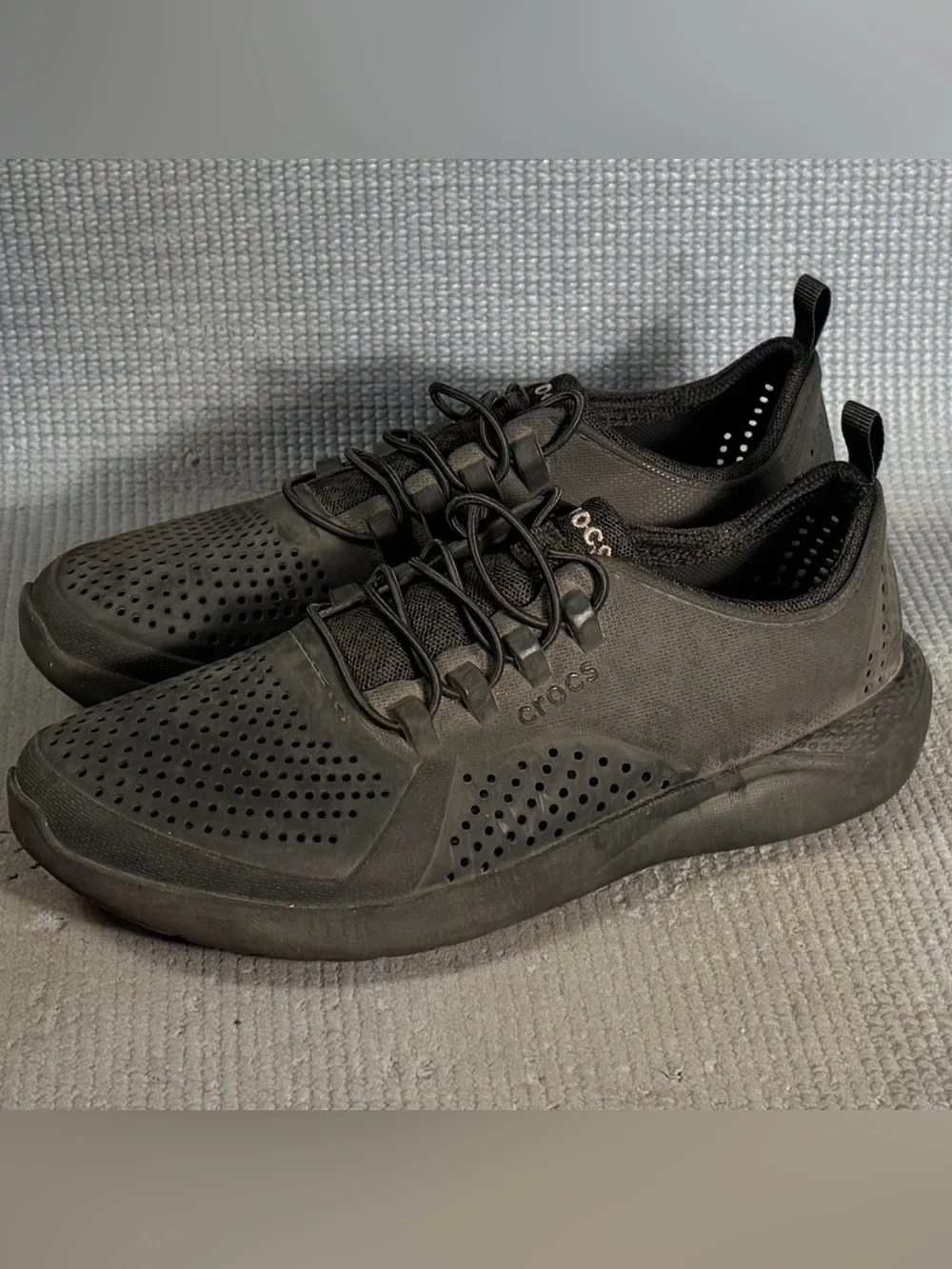 Crocs LiteRide Pacer Black Comfort Slip On Shoes Big Kid‎ Size 5Y